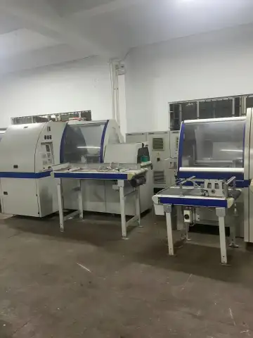 KOLBUS HD130 Three Knife Trimmer